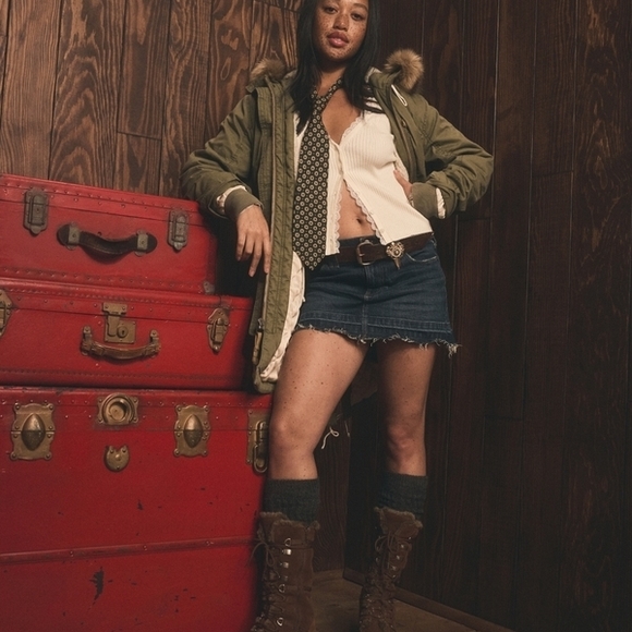 Abercrombie & Fitch Dark Blue Denim Mini Skirt with Floral Scarf Accent Size 24" - Picture 7 of 9